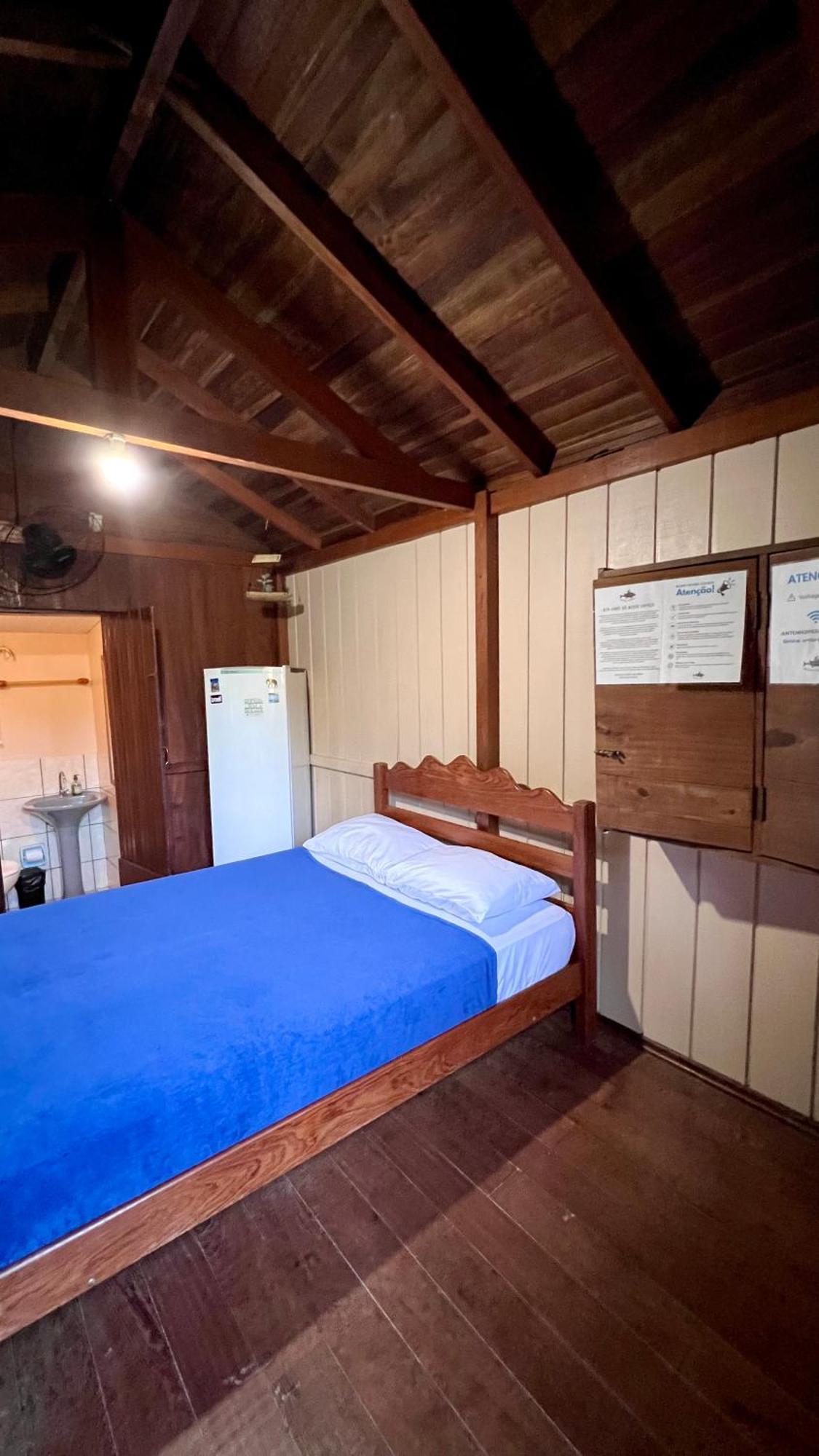 Hostel Antonio Pescador - Centro Da Guarda do Embaú Rom bilde
